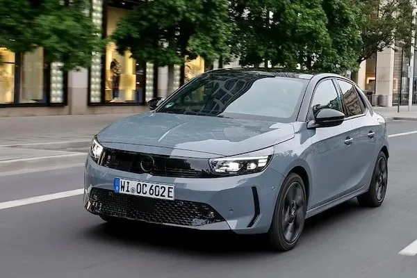 (Cars) - Experience The Road Like Never Before - 英超直播