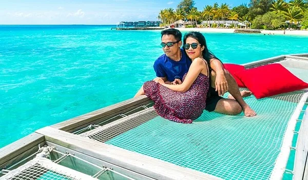 (Resorts) - Discover Your Personal Paradise - 英超直播